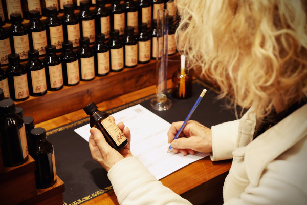 Effluves Provençales – Ateliers de création de parfum - 83110 Sanary-sur-Mer